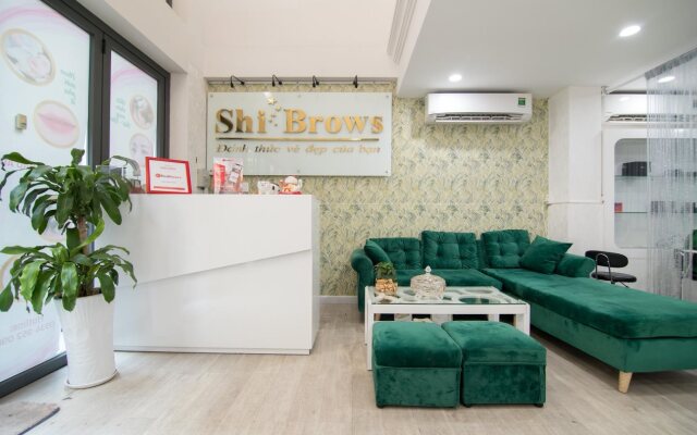 Shibrows By RedDoorz