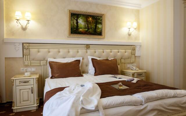 Chevalier Hotel & Spa