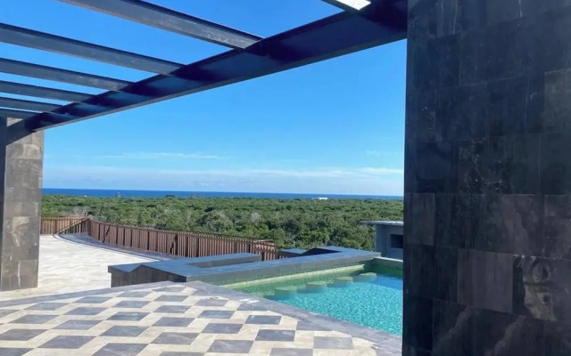 Unique Rooftop Sea View Walking to Beach The Best