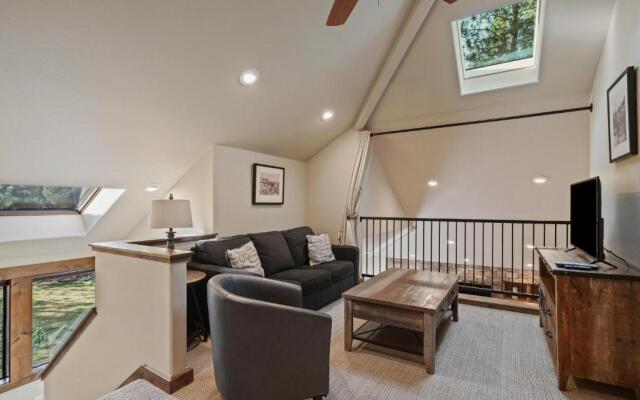 3 Tumalo-AC-Hot Tub-4BR/3BA