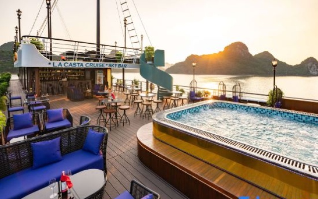 La Casta Cruise – Pool – Ha Long