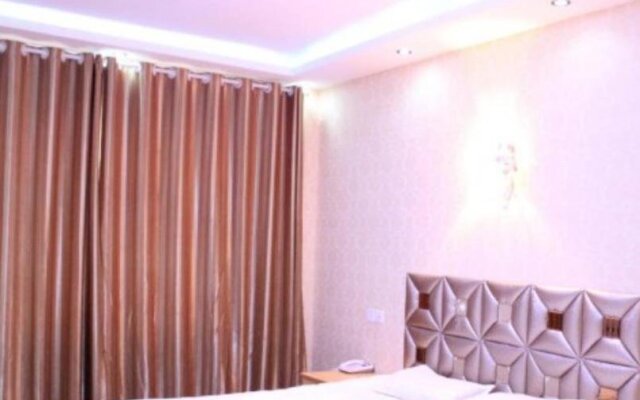 Linshu Mingman Business Inn