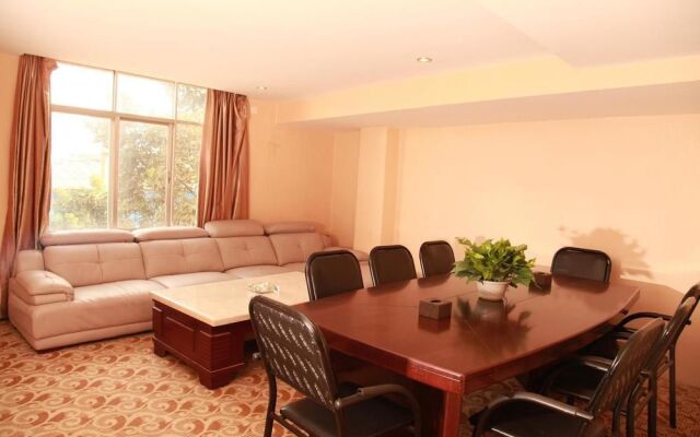 Kaiboli Business Hotel