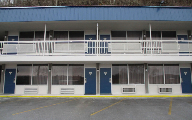 Motel 6 Chilhowie, VA  I-81