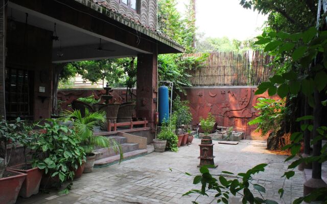 OYO 1427 Hotel Malhar Haveli