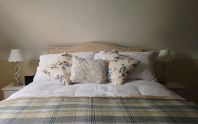 Whitethorn Bed and Breakfast