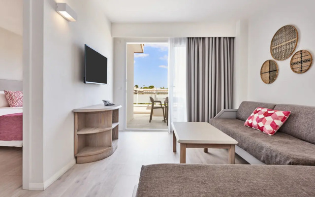 Insotel Cala Mandía All Inclusive Resort & Spa