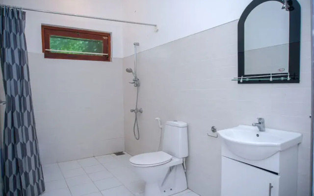 OYO 328 Machan Lanka Hotel