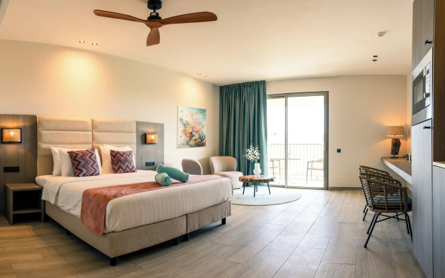 Dolphin Suites & Wellness Curacao