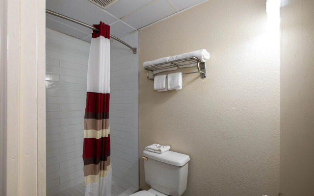 Red Roof Inn Neptune - Jersey Shore