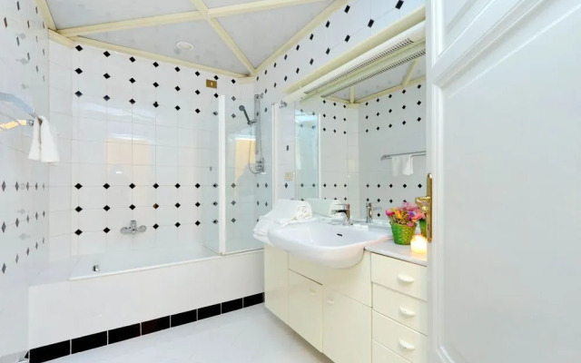 Treasurerome Spanish Steps Family 4BR