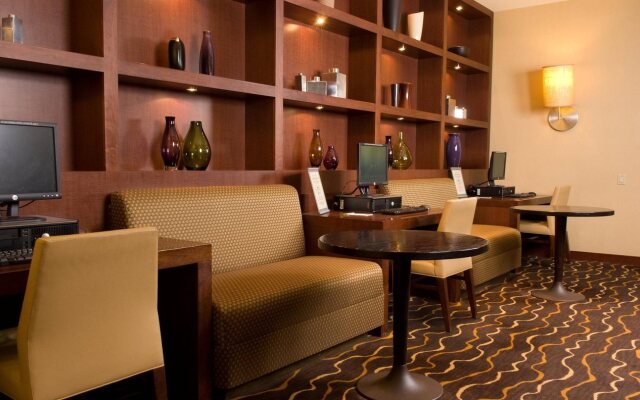Courtyard by Marriott Los Angeles - Sherman Oaks