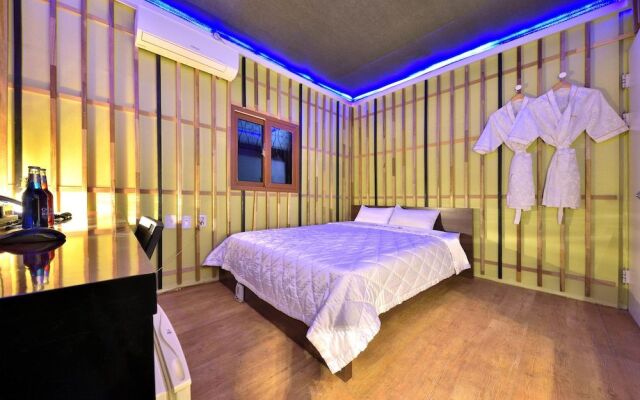 SS Motel