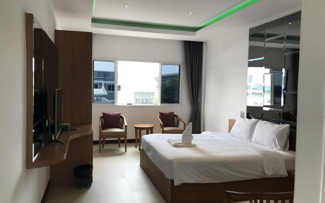 Picasso Hotel 24 Inn