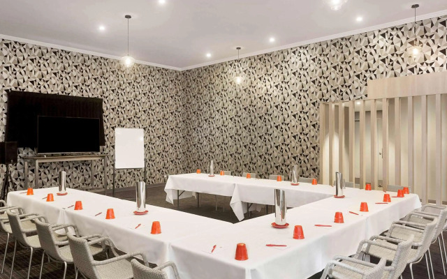 ibis Mackay