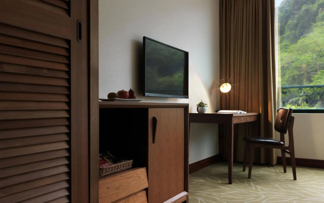 Yusense Hotel