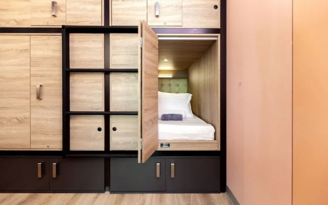 Capsule Hotel City 52
