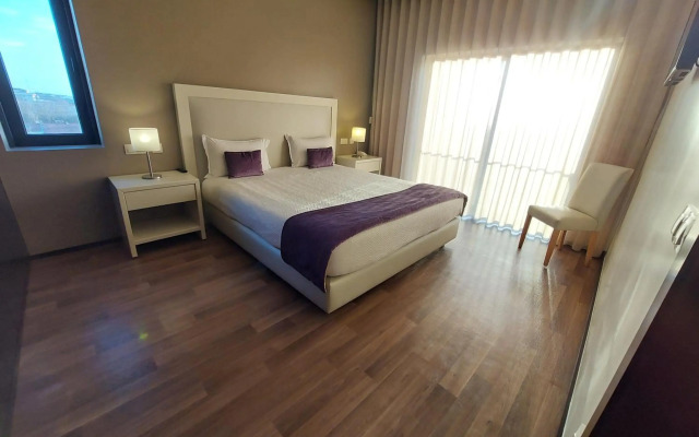 Monte Lírio Hotel