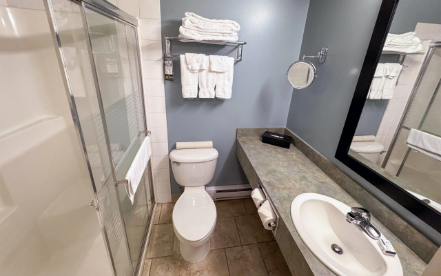 Super 8 by Wyndham Edmonton South