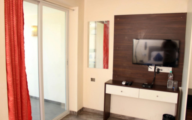 Alegria Whitehouse Mambakkam