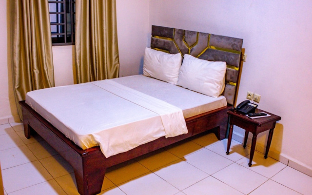 West Hotel Douala
