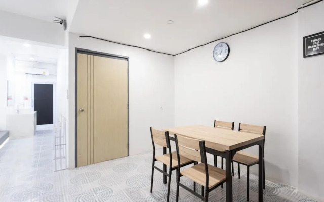 Chedee Hostel Chiang Mai