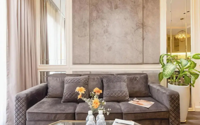 Urban Zen Saigon - Royal Apartment D4