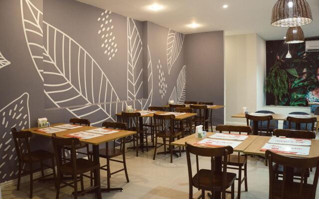 CLH Suites Domingos Ferreira