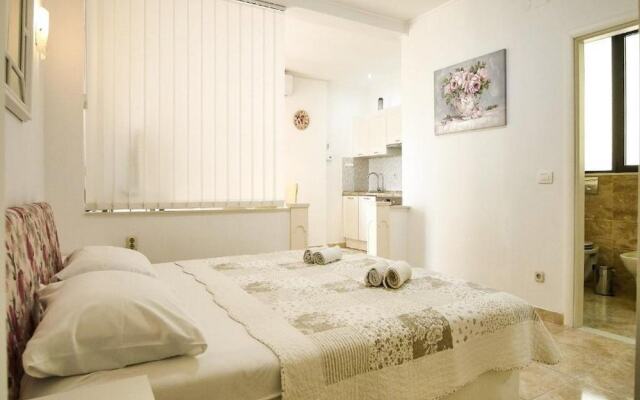Villa Apartments Babaja