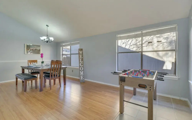 Austin Vacation Rental w/ Yard ~ 14 Mi to Downtown
