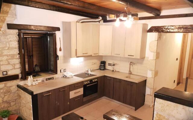 House of Stone Vliho - 2.5km from Nidri