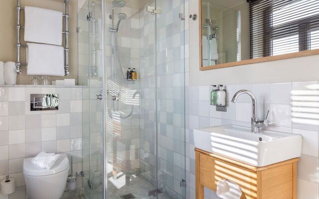 Mimosa Suites