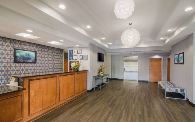 Spark by Hilton Smithfield I-95