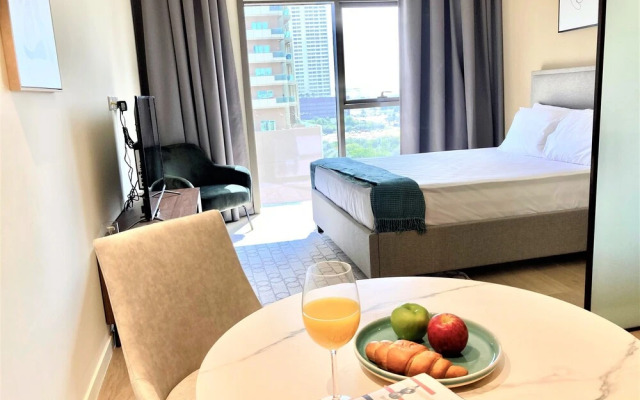 Amazing living in park view studio