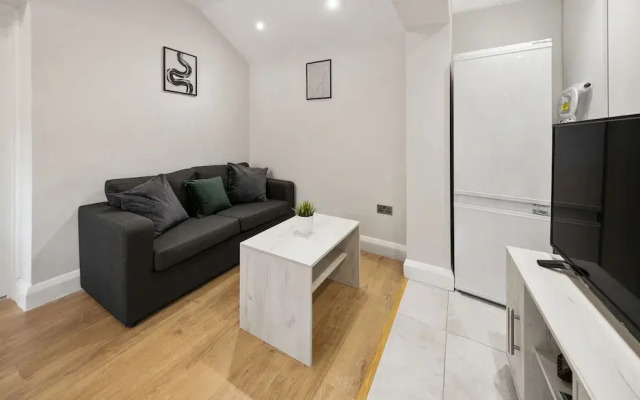 Stylish 2 Bedroom Apartment