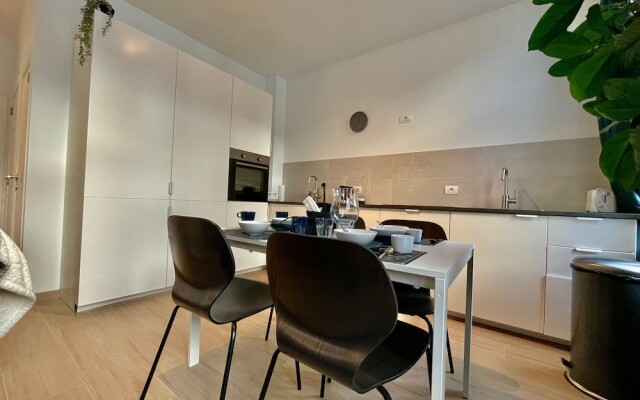 One Lux Stay near Fashion District