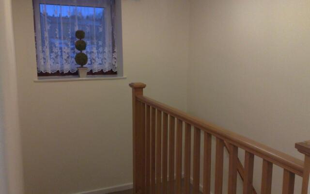 Clover Holidays - Leslie House