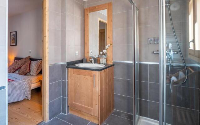 Iris A3 Chalet Delys