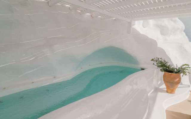 Apeiron Blue Santorini - Sustainable Adults Only 14+