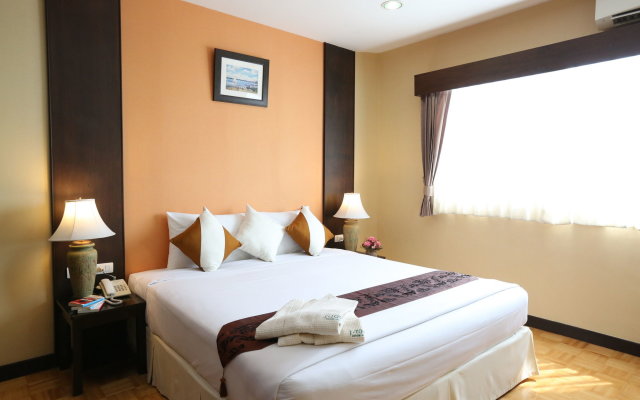 J - Town Serviced Apartments