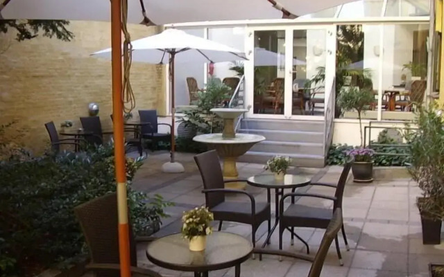 City Hotel Nebo