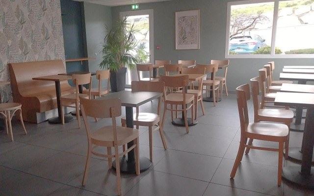 B&B HOTEL Saint-Etienne Monthieu