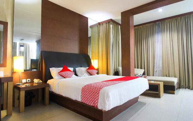 OYO 1729 I-shine Hotel