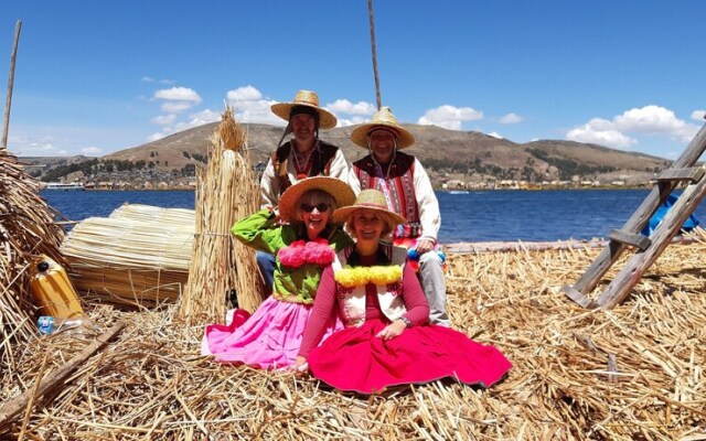 Uros Lupaka Lodge Hotel