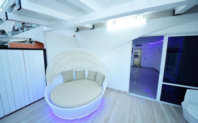 Ariel Luxury Suite