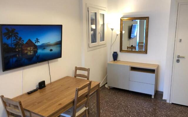 Metaxourgio spacious two bedroom apartment