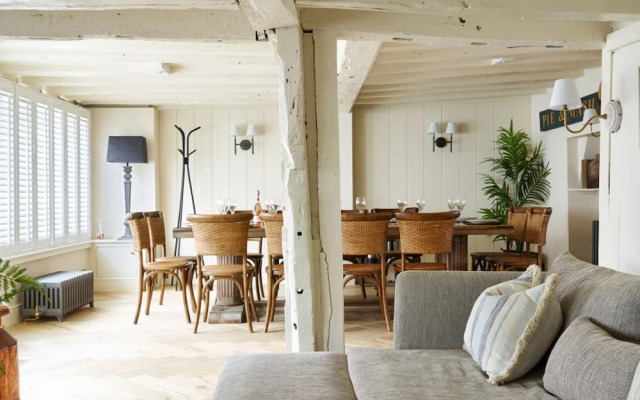 The Old Coach House - From 500 Per Night
