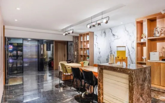 Platinum International Apartments (Shunfeng Mountain Park Store, Shunde, Foshan)