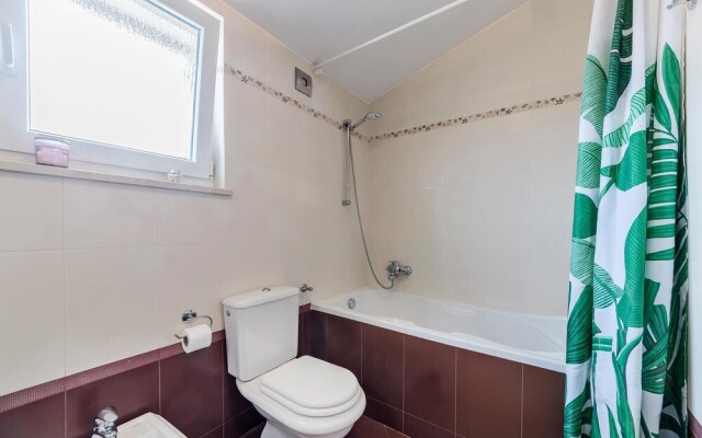 Beautiful Apartment in Pula With Wifi and 2 Bedrooms