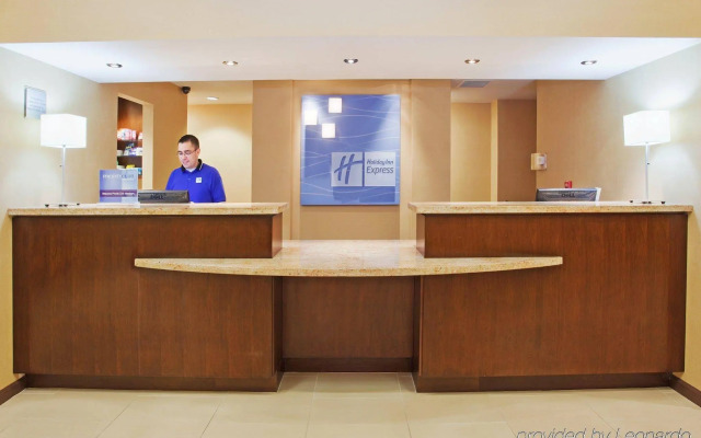 Holiday Inn Express & Suites Salinas by IHG